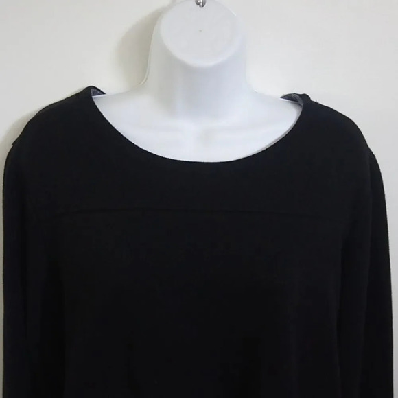 Black Long Sleeved Shirt, Kangaroo Pockets, XL - Picture 2 of 6
